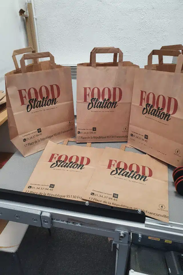 Sac kraft poignée ficelle recyclable pour magasins de mode